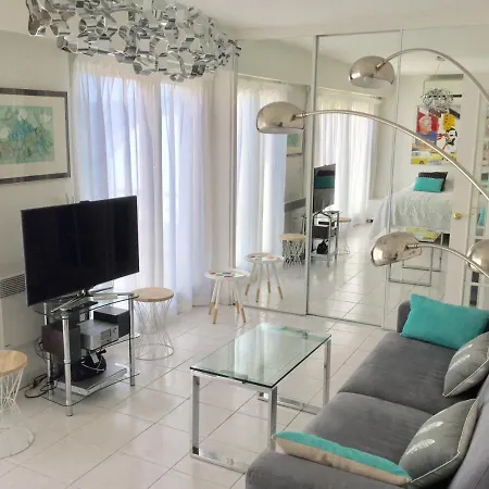 Le Ponteil Apartament Antibes