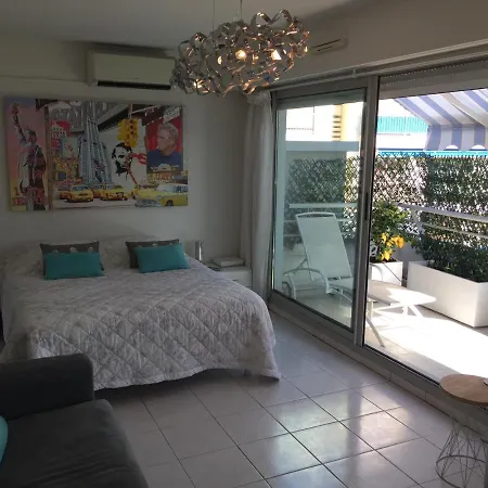 Le Ponteil * Антиб