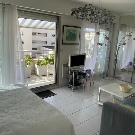 Le Ponteil * Антиб